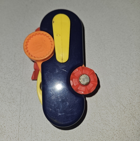 Vintage 80s Play Doh Fun Cutter Multi Tool Swiss Army Knife Playskool Toy! - Picture 2 of 5